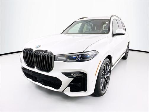 2022 BMW X7 M50i