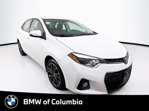 Super White 2015 Toyota Corolla S Plus