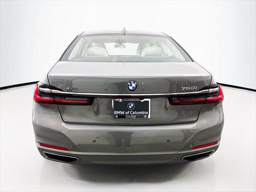 2022 BMW 750 i xDrive