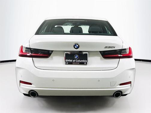 2025 BMW 330 i