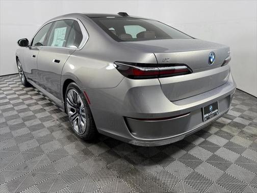 2025 BMW i7 eDrive50
