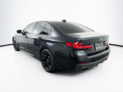2022 BMW 530 i
