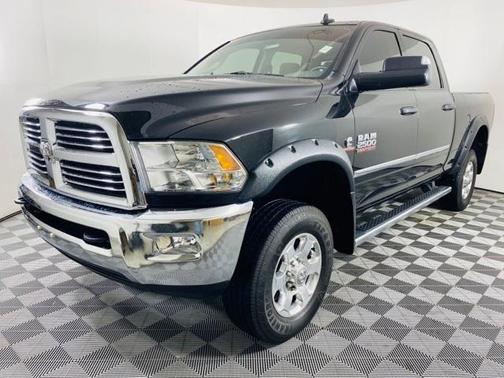 Photo 2 of 26 of 2016 RAM 2500 Big Horn