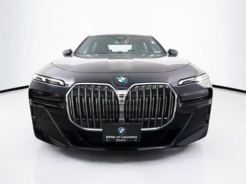 2025 BMW 740 xDrive