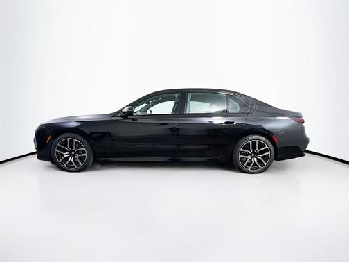 2025 BMW 740 i xDrive