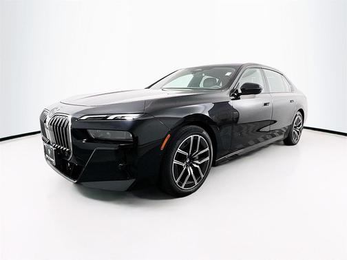 2025 BMW 740 i xDrive