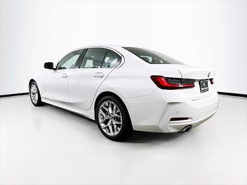 2025 BMW 330 i