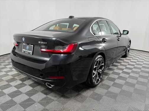 2025 BMW 330 i xDrive