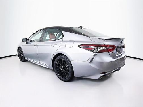 2024 Toyota Camry Hybrid SE