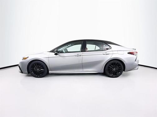 2024 Toyota Camry Hybrid SE