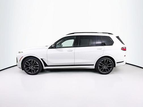 Alpine White 2026 BMW X7 M60i
