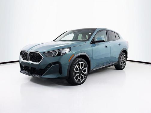 Cape York Green Metallic 2024 BMW X2 xDrive28i