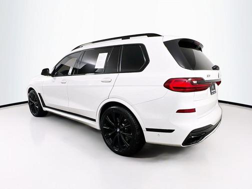 2020 BMW X7 M50i