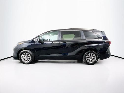 2024 Toyota Sienna XLE 7 Passenger