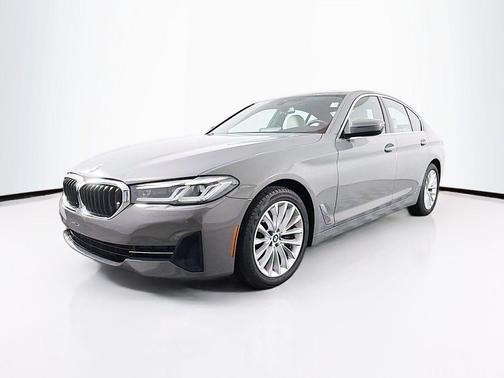 Bernina Grey Amber Effect Metallic 2022 BMW 530 i xDrive