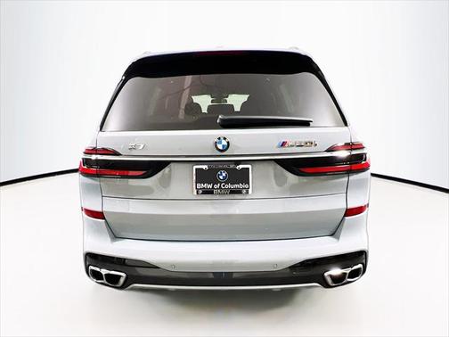 2025 BMW X7 M60i