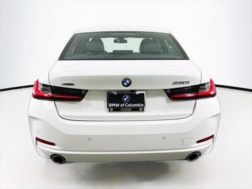 2025 BMW 330 i xDrive
