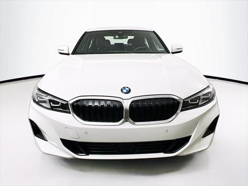 2025 BMW 330 i xDrive