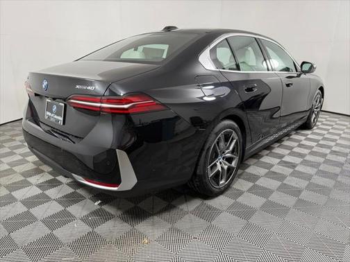 2025 BMW i5 xDrive40