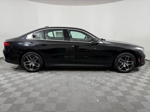 2025 BMW i5 xDrive40