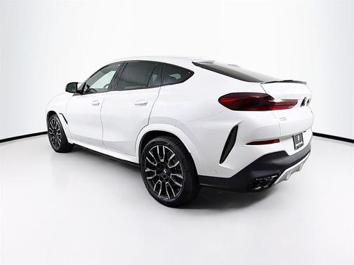 2026 BMW X6 M60i