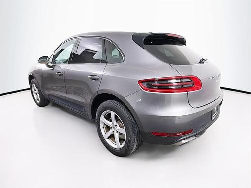2017 Porsche Macan Base
