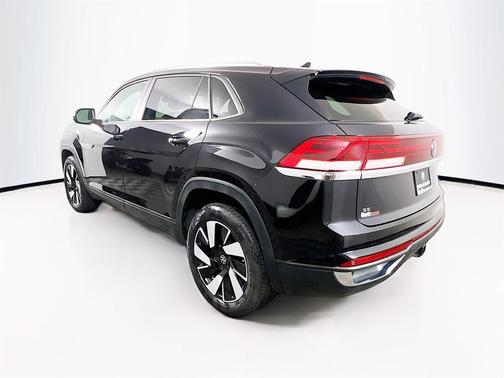 2025 Volkswagen Atlas Cross Sport 2.0T SE w/Technology 4MOTION