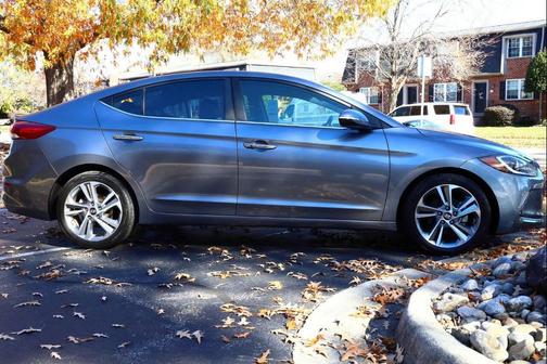 2017 Hyundai ELANTRA Limited