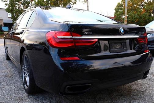 2016 BMW 750 i xDrive