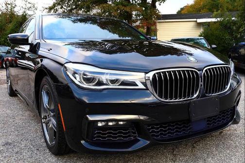 2016 BMW 750 i xDrive