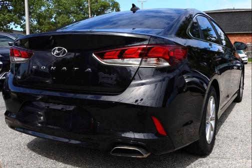 2018 Hyundai SONATA SE