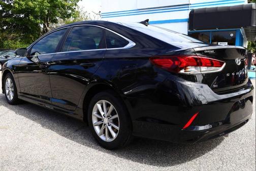 2018 Hyundai SONATA SE