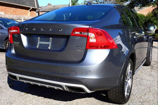 2016 Volvo S60 Cross Country T5 Platinum