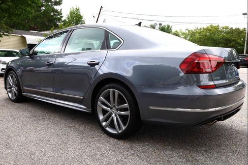2017 Volkswagen Passat 1.8T R-Line w/Comfort
