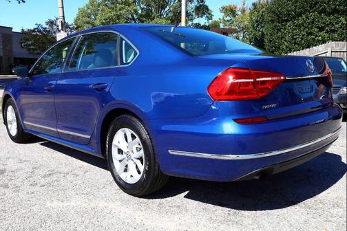 2016 Volkswagen Passat 1.8T R-Line