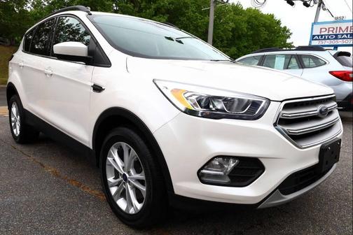 White 2018 Ford Escape SEL