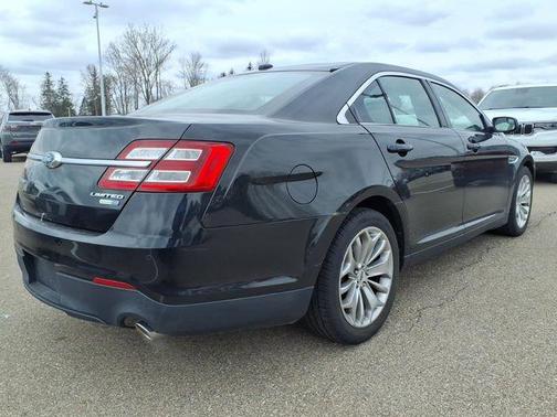 2015 Ford Taurus Limited