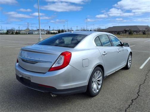 2015 Lincoln MKS Base