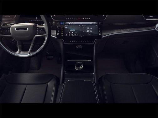 2026 Jeep Grand Cherokee Altitude