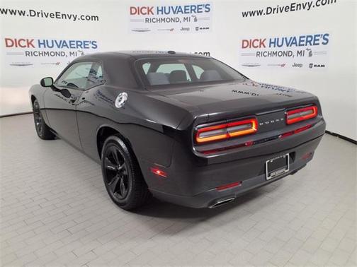2015 Dodge Challenger SXT