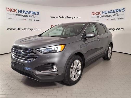 2023 Ford Edge Titanium