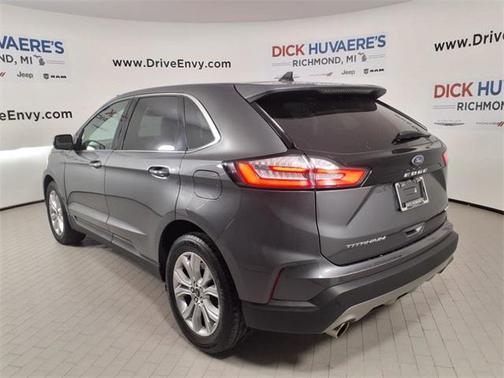 2023 Ford Edge Titanium
