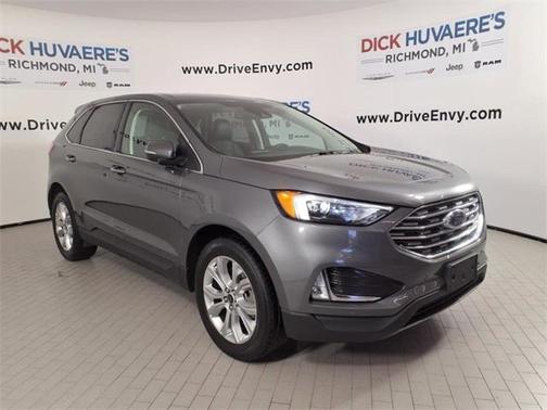 2023 Ford Edge Titanium