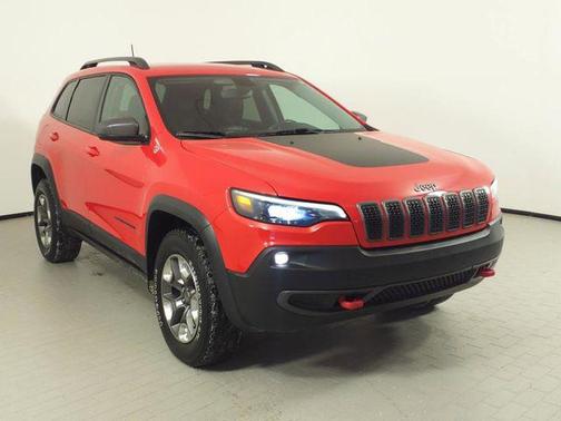Firecracker Red Clearcoat 2019 Jeep Cherokee Trailhawk