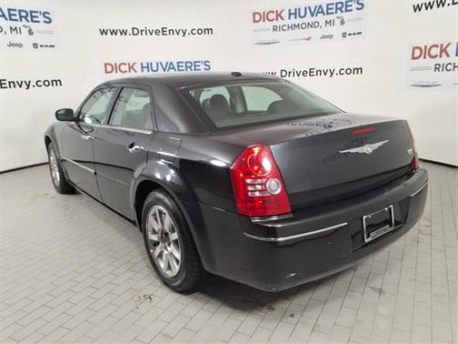 2010 Chrysler 300 Touring/Signature/Executive Series