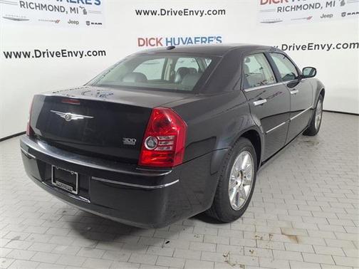2010 Chrysler 300 Touring/Signature/Executive Series