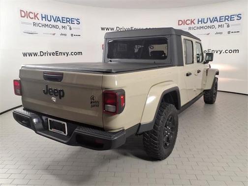 2022 Jeep Gladiator Willys 4x4