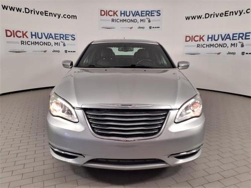 2012 Chrysler 200 Limited