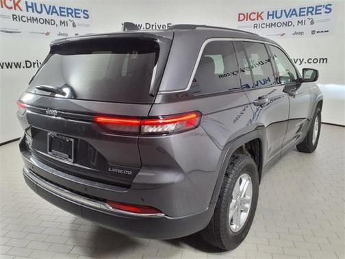 2023 Jeep Grand Cherokee Laredo