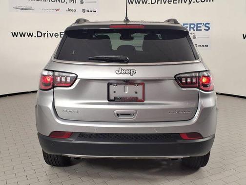 Billet Silver Metallic Clearcoat 2023 Jeep Compass Limited